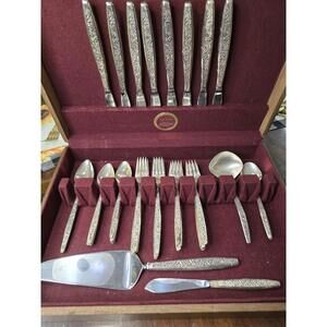 Valencia by International Sterling Silver Flatware Set for 8 Service 40 pieces